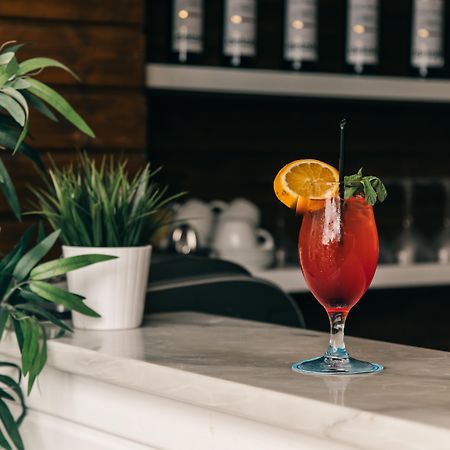 Velamar Boutique Hotel - Adults Friendly アルブフェイラ エクステリア 写真